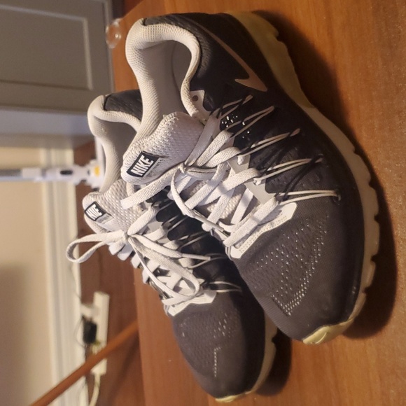 Nike Air Max Excellerate 5 Running Shoes Black/Metallic Silver/Wolf Grey - Picture 2 of 5